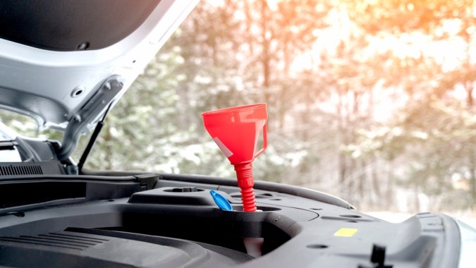 Lavadora de ventanilla de invierno. Foto de alta calidad