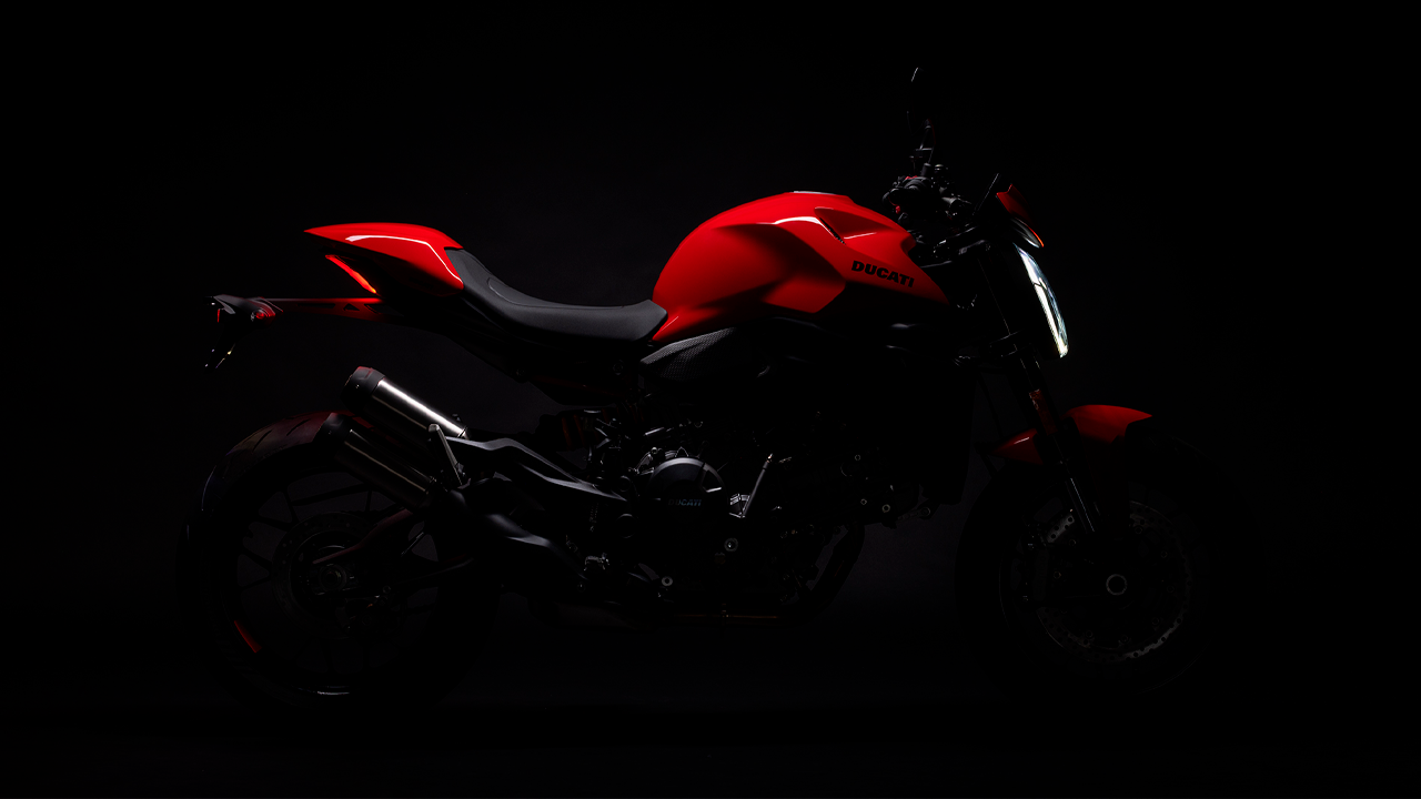 Ducati Monster 2026 se renueva.