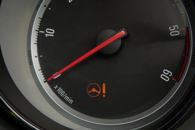 Sistema de dirección asistida eléctrica - Luz de error de la EPS iluminada en el salpicadero