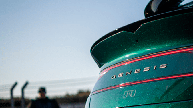 Genesis G90 Wingback Concept tiene líneas deportivas.
