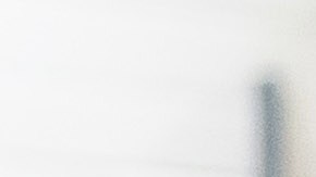 Cambio de neumáticos para un coche según la temporada.