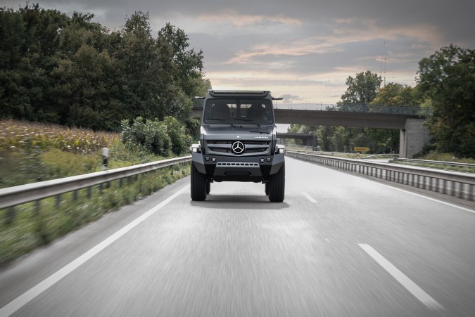 Mercedes-Benz Special Trucks Unimog sigue teniendo el ADN todoterreno.