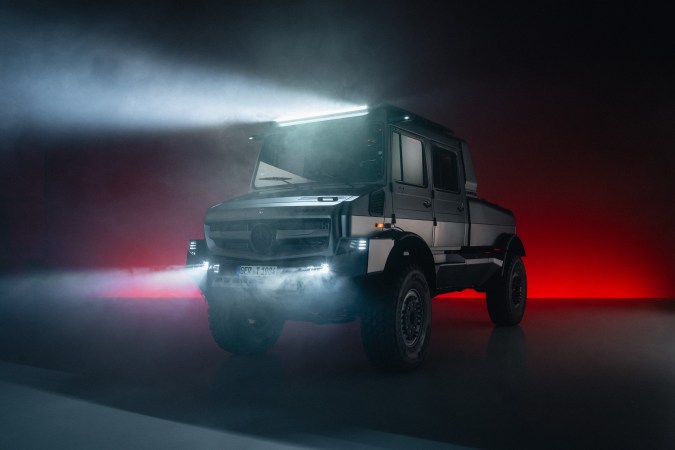 Mercedes-Benz Special Trucks Unimog agrega detalles exclusivos.
