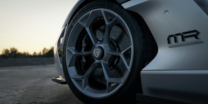 Rimac Nevera R Founder Edition tiene una potencia de 2,107 caballos de fuerza.