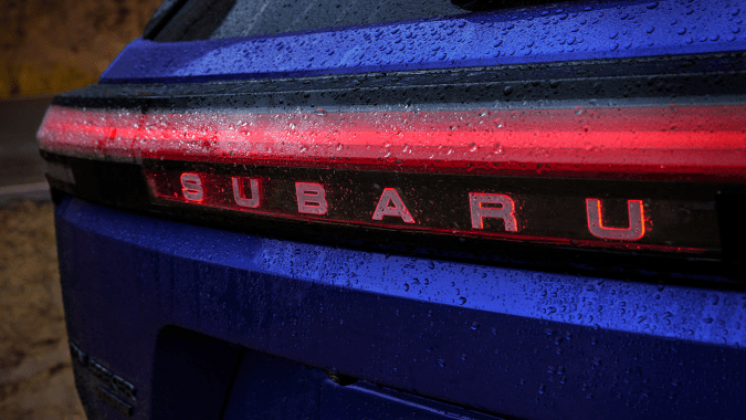 Subaru Trailseeker 2026 tiene una firma lumínica nueva.