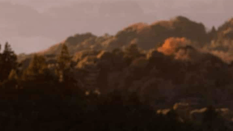 Toyota GR86 Outroad por Kuhl Racing tiene barras de luces y neumáticos todoterreno.