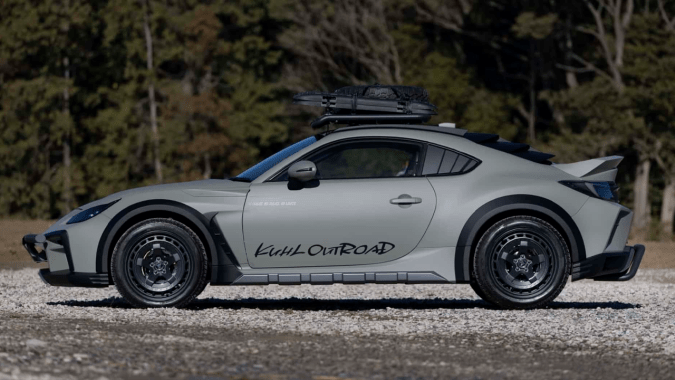 Toyota GR86 Outroad por Kuhl Racing está inspirado en autos de rally.