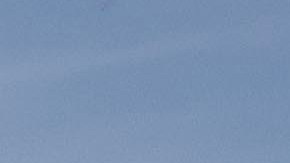 Subaru BRZ 2024 azul en carretera de montaña, coupé deportivo económico perfecto para curvas, escapadas de fin de semana y conducción deportiva diaria.