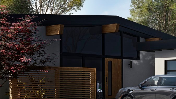 Vista lateral trasera del Honda CR-V e:FCEV 2025 verde en bosque, SUV hidrógeno enchufable ecológico con rines off-road.