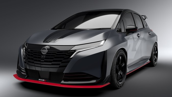 Nissan Aura NISMO RS Concept no se descarta que salga una versión a producción.