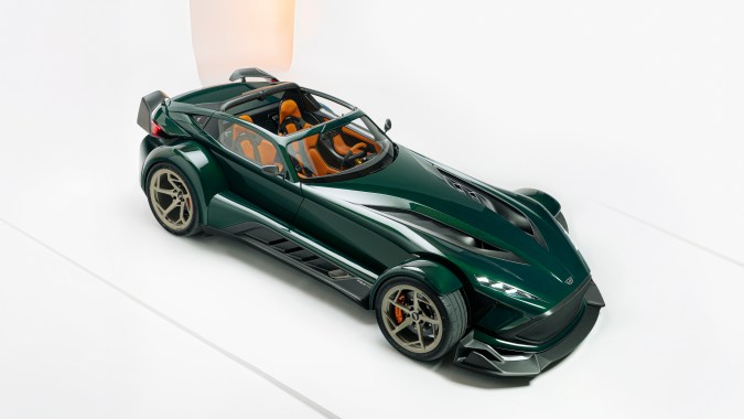 Donkervoort P24 RS tiene una aceleración de 0 a 60 mph en 3,8 segundos.