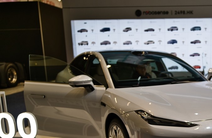 En exhibición en el stand de Geely de CES 2025: el Geely Galaxy E8 EV.