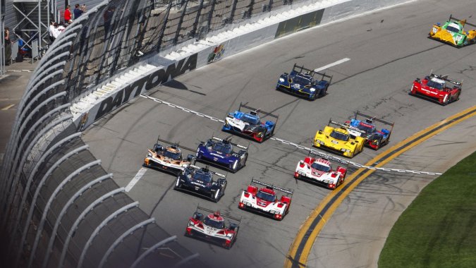 Porsche 963 Hybrid GTP en las 24 Horas de Daytona ganó de principio a fin.