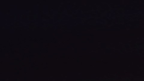 Campaña y teaser "Something New" de Toyota para mostrar su nuevo SUV que muestra un SUV oscuro con luces led naranja