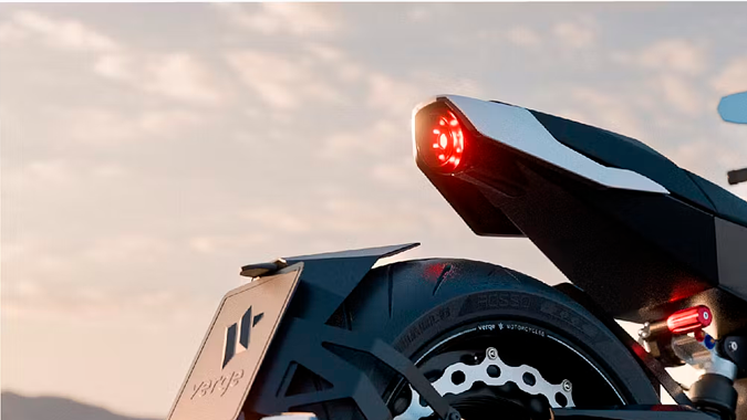 Verge TS Pro 2026 tiene una potencia de 138 caballos de fuerza.