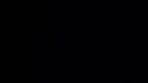 Monoplaza Audi Revolut F1 Team R26 destaca sus colores plata, rojo y negro.