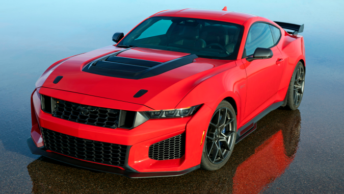 Ford Mustang Dark Horse SC estará a la venta en 2026.