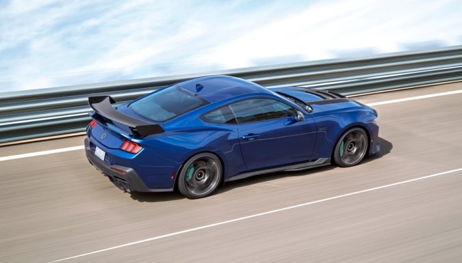 Ford Mustang Dark Horse SC destaca por su potencia.