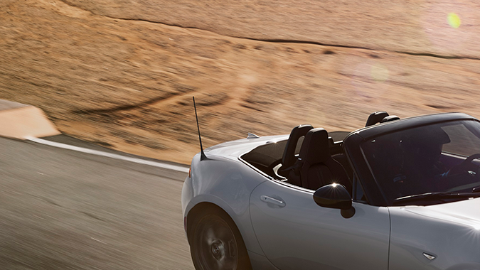 Mazda MX-5 Miata 2026 mantiene su diseño tradicional.