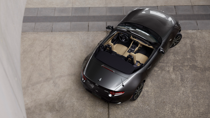 Mazda MX-5 Miata 2026 tiene mayor comodidad.
