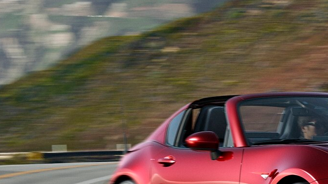 Mazda MX-5 Miata 202 tiene pequeñas actualizaciones.