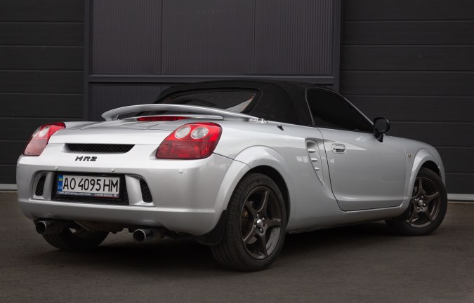 Toyota MR2 es uno de los grandes deportivos compactos japoneses.