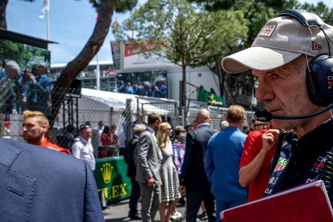 Adrian Newey, Director Técnico del equipo Red Bull Racing. Día de competición para la F1 2024