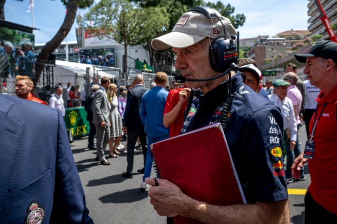Adrian Newey, Director Técnico del equipo Red Bull Racing. Día de competición para la F1 2024