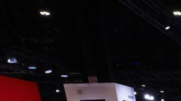 Ford Mustang Dark Horse SC blanco en Chicago Auto Show, muscle car supercargado con aerodinámica extrema