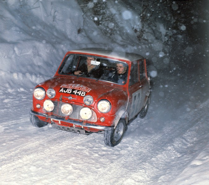 MINI Cooper S logró una sorprendente victoria en Montecarlo 1965,