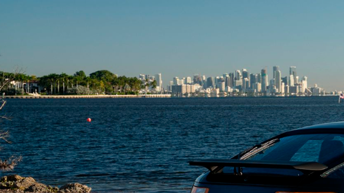 RUF 928R tiene elementos aerodinámicos. exclusivos.