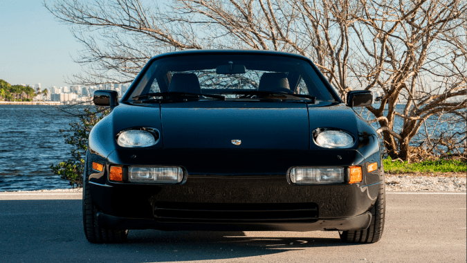 RUF 928R tiene un diseño único.