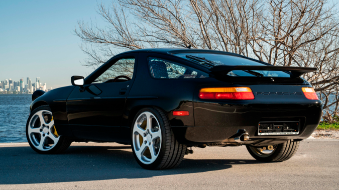 RUF 928R es único en su mundo.