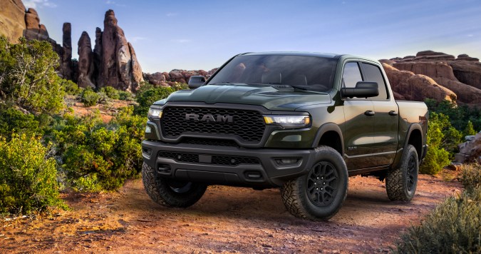 Ram 1500 Rebel X 2026 tiene un motor de 420 caballos de fuerza.