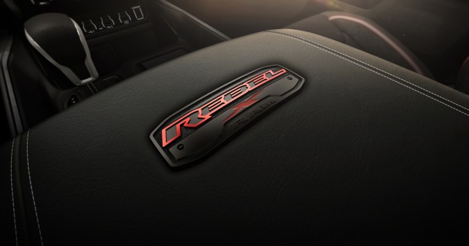 Ram 1500 Rebel X 2026 trae nuevos acabados.