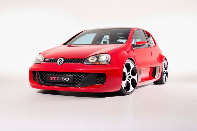 Volkswagen Golf GTI W12-650 fue lanzado como concepto en 2007.