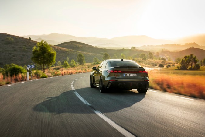 Audi RS 5 Sedan 2026 tiene una conducción más deportiva.