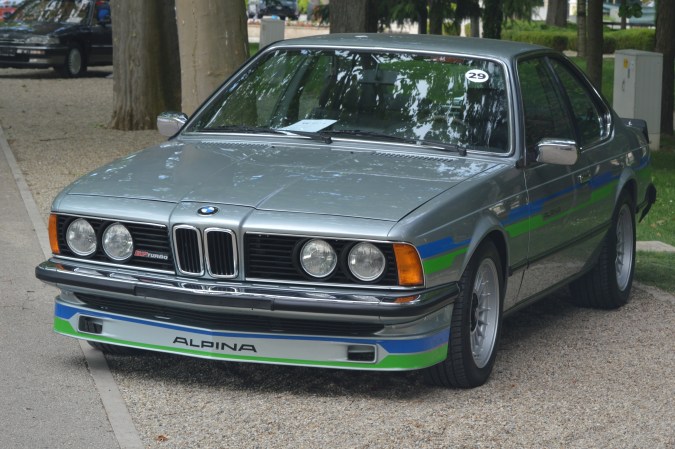 Alpina B7 Turbo es una modificación del BMW E24 6.