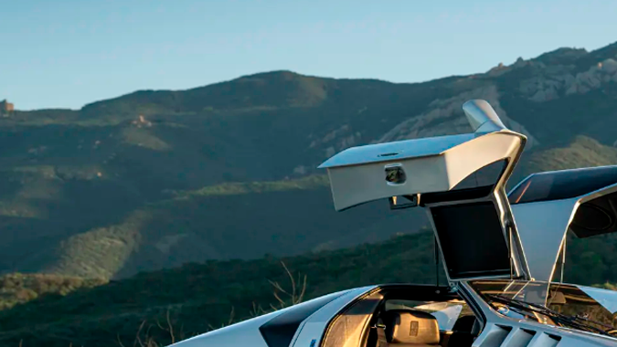 Isdera Imperatori 108i Serie 2 tiene un diseño único.