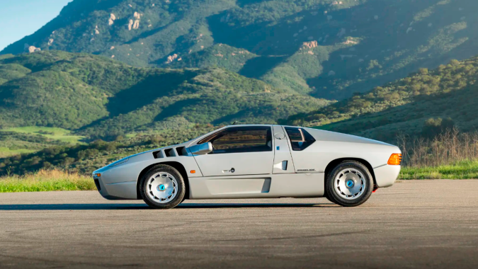 Isdera Imperatori 108i Serie 2 tiene una gran aerodinámica.