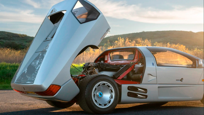 Isdera Imperatori 108i Serie 2 tiene un motor poderoso.