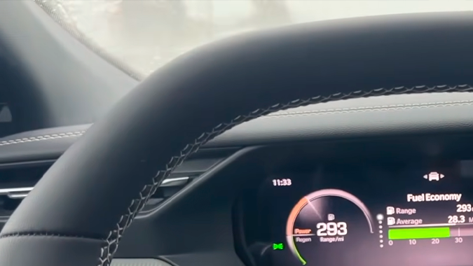 Jeep Cherokee 2026 cuenta con decenas de asistencias de conducción.