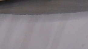 Parte del automóvil de la marca BMW. Ruedas y neumáticos Neumático de rueda Continental de un vehículo deportivo de lujo con un potente sistema de frenado y discos. perspectiva del automóvil