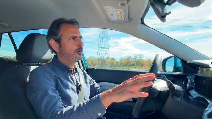 Chevrolet Trax 2026 tiene buen consumo de combustible.