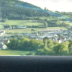 Tesla Model X usa un volante tipo horquilla.