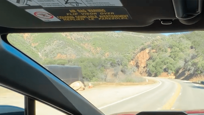 Toyota C-HR 2026 tiene un manejo equilibrado.