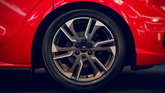 Volkswagen Transporter Sportline 2026 usa llantas deportivas.