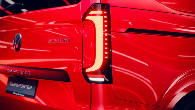 Volkswagen Transporter Sportline 2026 tiene un diseño más moderno.