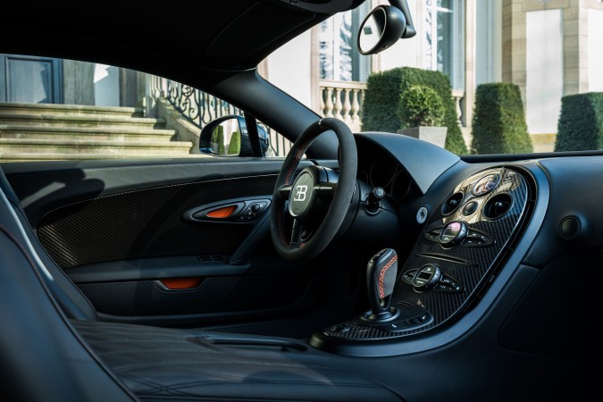 Bugatti Veyron Super Sport World Record Edition tiene un interior único.