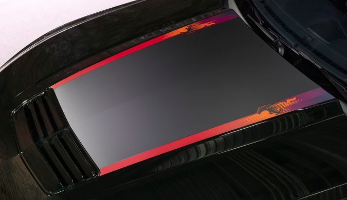 Ford Mustang EcoBoost TLD Signature Edition 2026 por Troy Lee Designs resalta su capó.